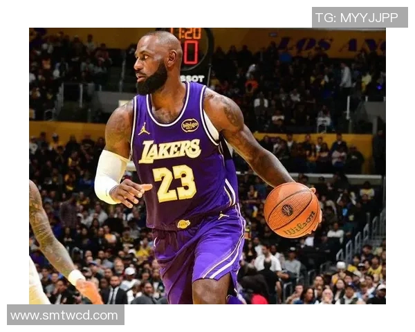 随着太阳121-98大胜，马刺湖人赢球，NBA积分榜更新火箭不利！